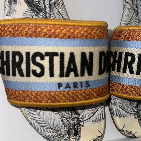 DWAY Christian Dior Sandals - Picture 9 of 9